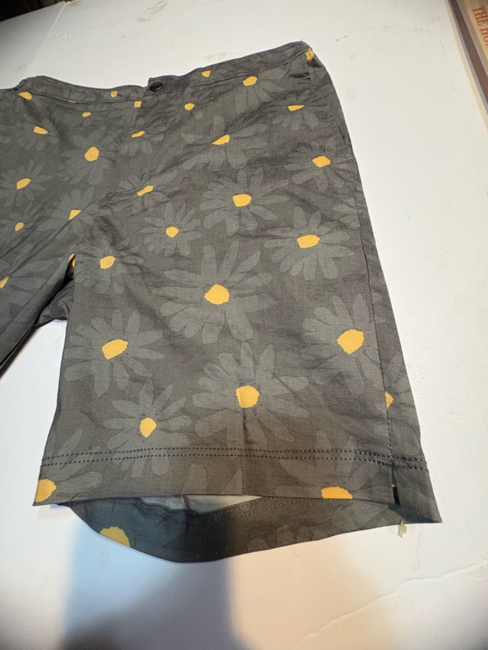 the Civil Society Navarro Shorts in a Charcoal Daisy Print 32 - Picture 3 of 10